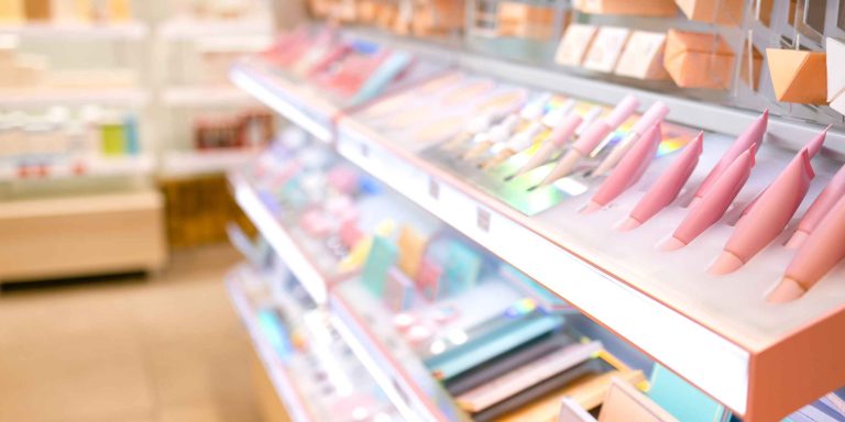 Custom Makeup Solutions OEM Manufacturer in USA in 2025